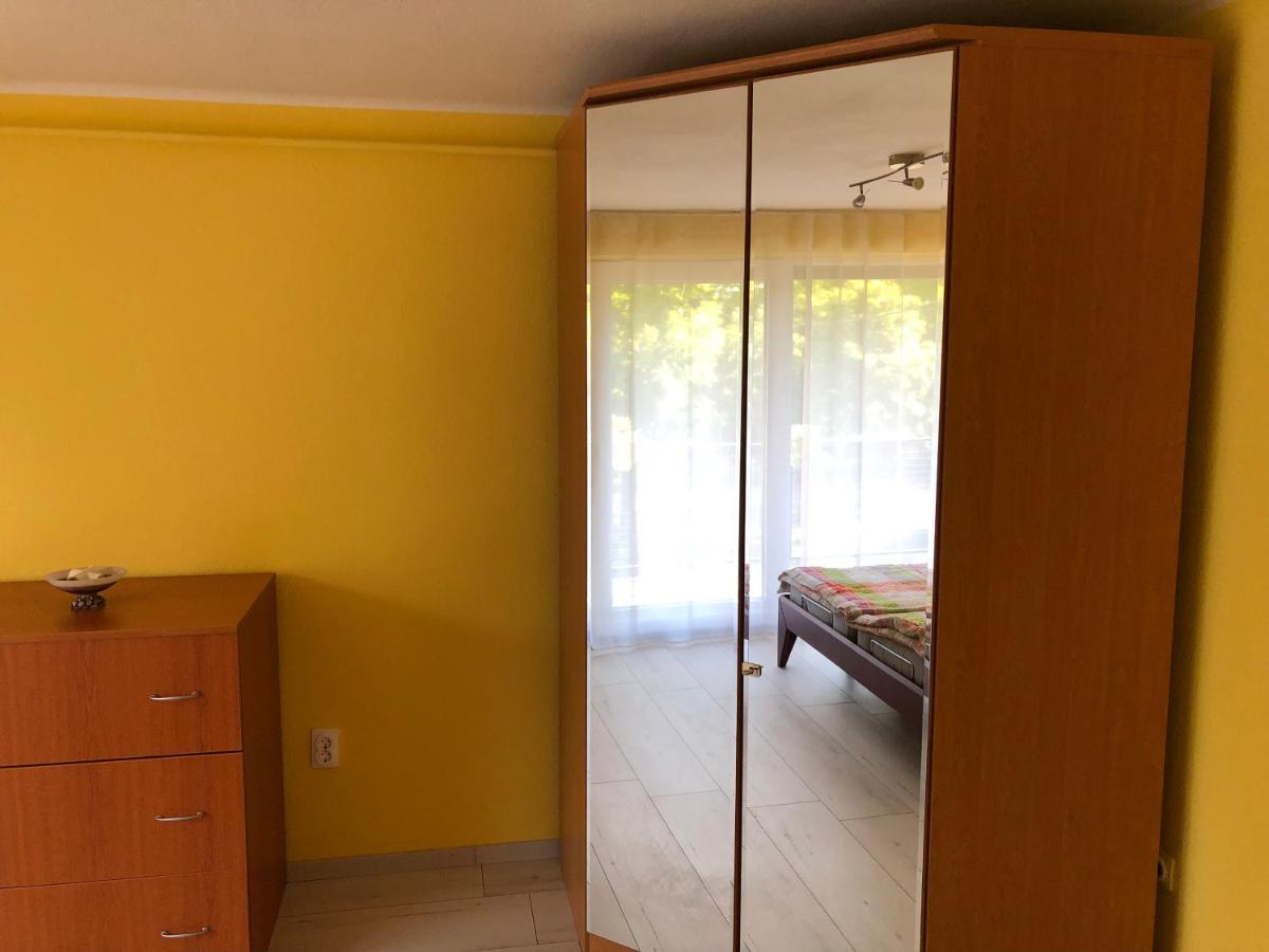 House For 6 Ppl At Lake Balaton Siófok Exterior foto